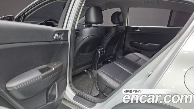 Kia Sportage 2016 — photo 18