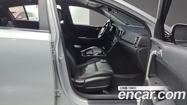 Kia Sportage 2016 — photo 16