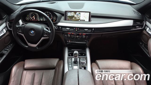 BMW X5 2018 — photo 10