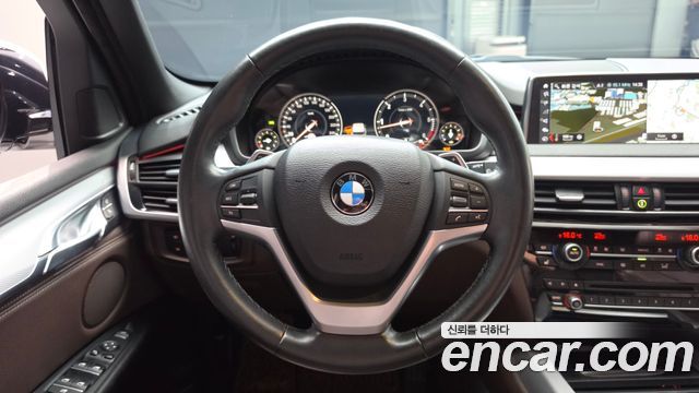 BMW X5 2018 — photo 19