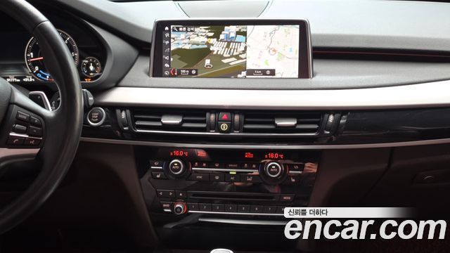 BMW X5 2018 — photo 20