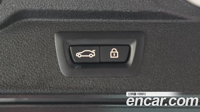 BMW X5 2018 — photo 22