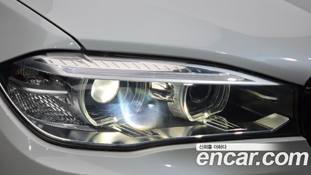 BMW X5 2018 — photo 8