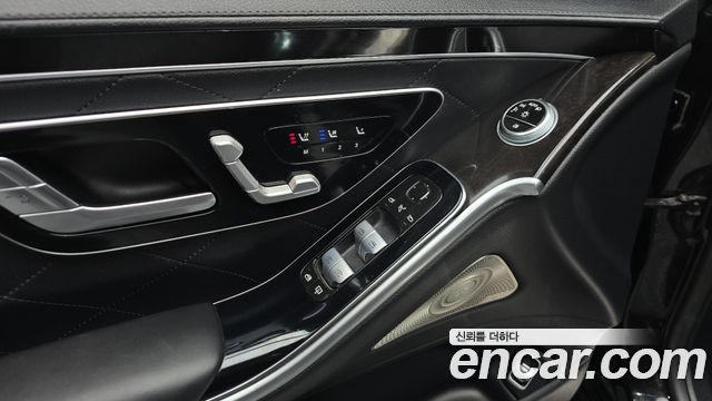 Mercedes-Benz S-Class 2022 — photo 22