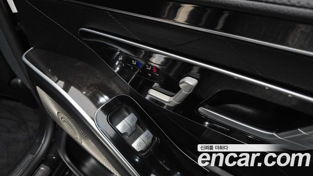 Mercedes-Benz S-Class 2022 — photo 25