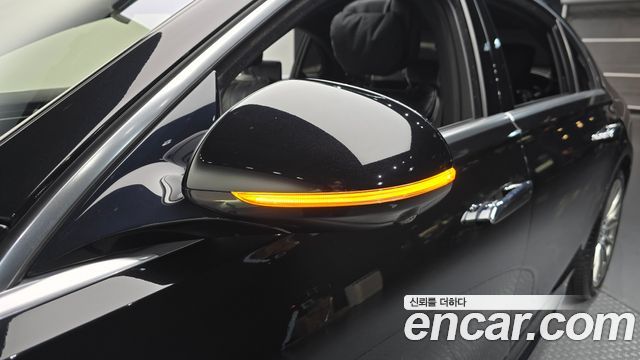 Mercedes-Benz S-Class 2022 — photo 33