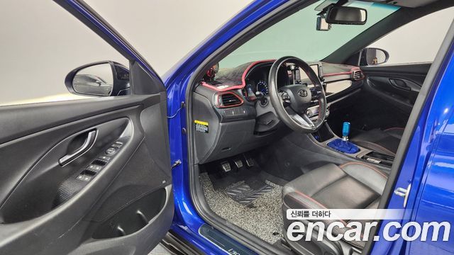Hyundai i30 2019 — photo 13