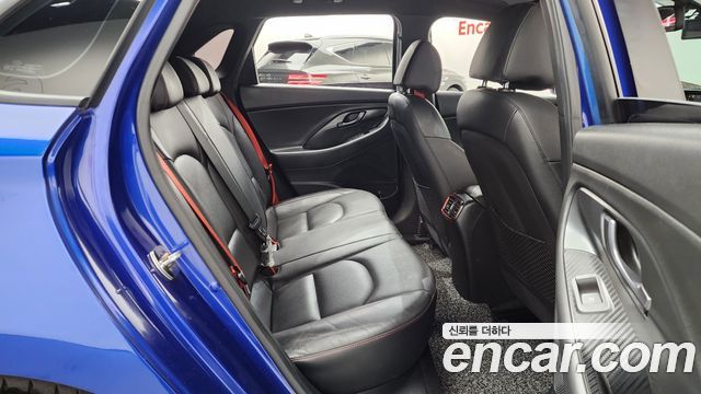 Hyundai i30 2019 — photo 17