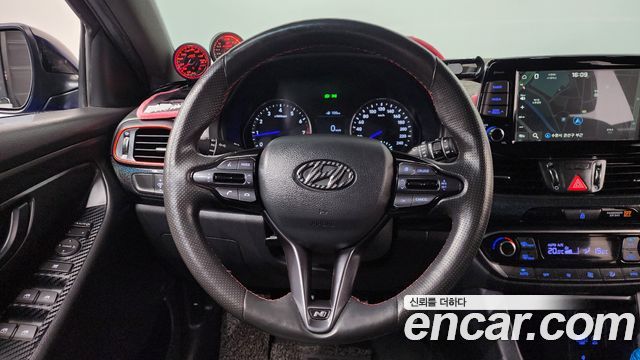 Hyundai i30 2019 — photo 18