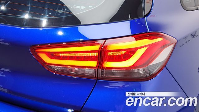 Hyundai i30 2019 — photo 9