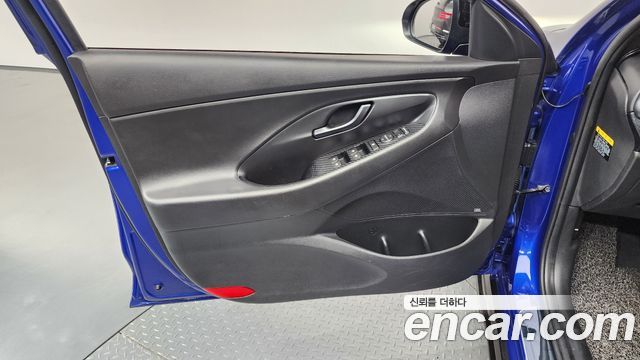 Hyundai i30 2019 — photo 14