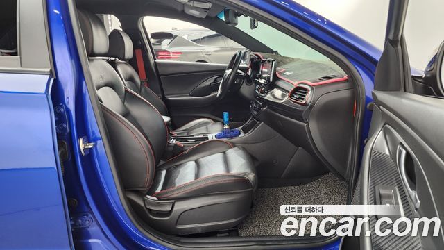 Hyundai i30 2019 — photo 16