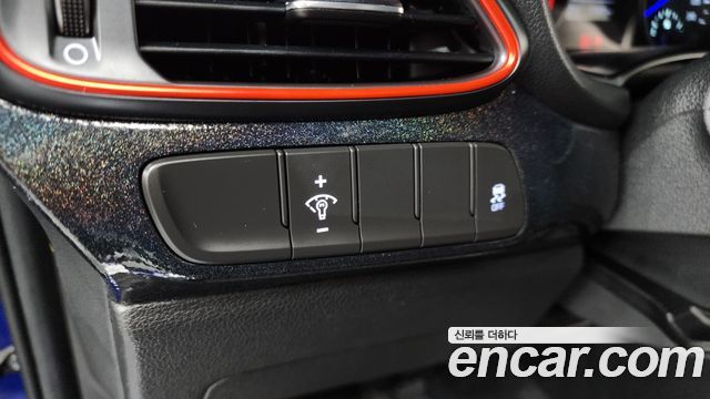 Hyundai i30 2019 — photo 29