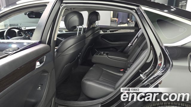 Genesis G80 2018 — photo 11