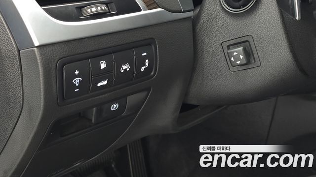 Genesis G80 2018 — photo 16