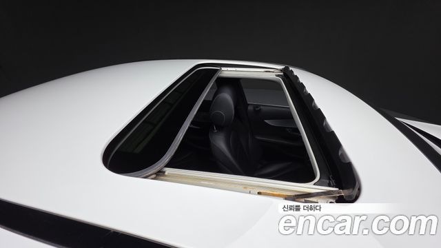Mercedes-Benz C-Class 2017 — photo 12