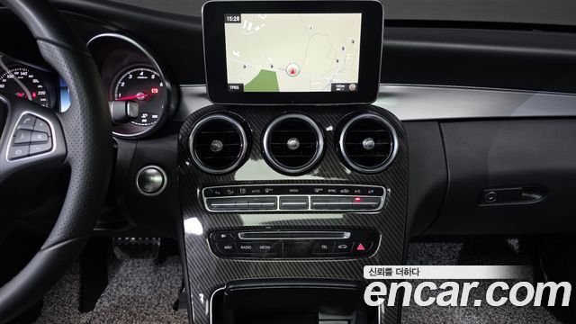 Mercedes-Benz C-Class 2017 — photo 14
