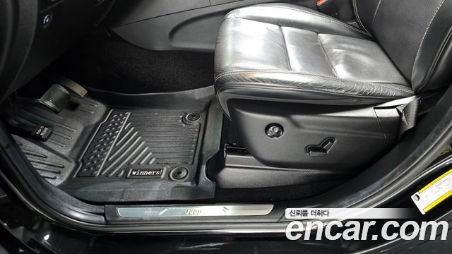 Jeep Cherokee 2015 — photo 19