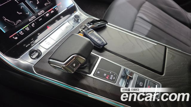 Audi A6 2021 — photo 12