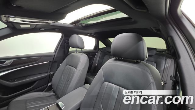 Audi A6 2021 — photo 18