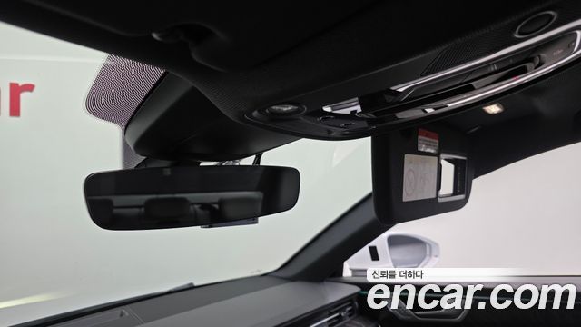 Audi A6 2021 — photo 26