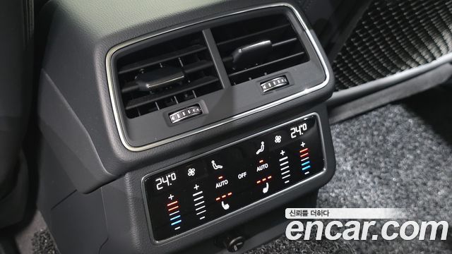 Audi A6 2021 — photo 31