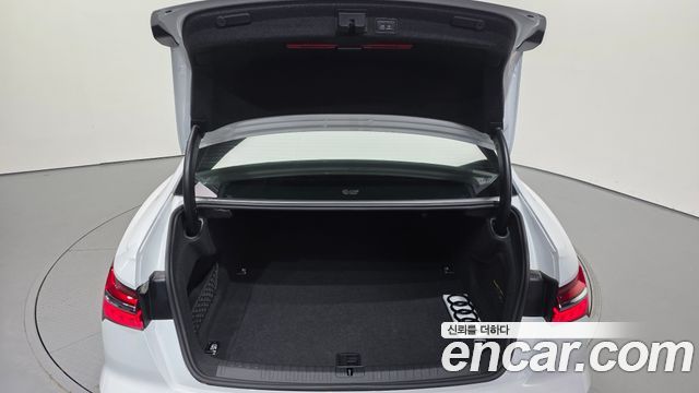 Audi A6 2021 — photo 33