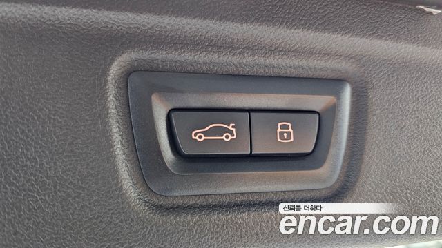 BMW 3-Series 2023 — photo 22