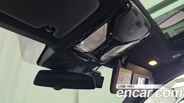 BMW 3-Series 2023 — photo 25