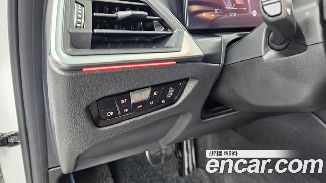 BMW 3-Series 2023 — photo 26