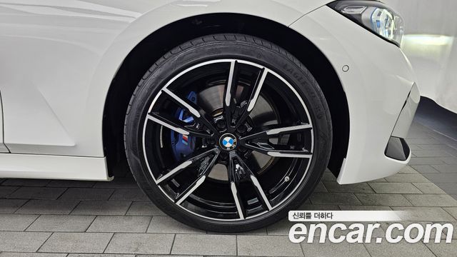 BMW 3-Series 2023 — photo 7
