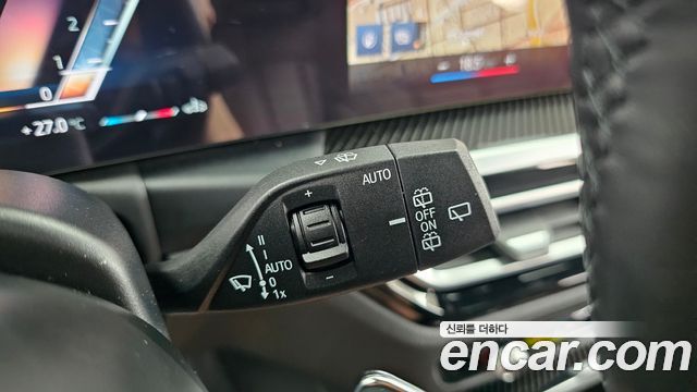 BMW 3-Series 2023 — photo 27