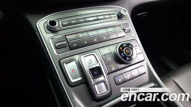 Hyundai Santafe 2022 — photo 12