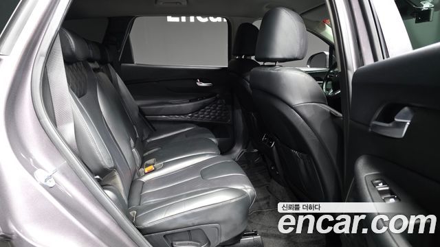 Hyundai Santafe 2022 — photo 18