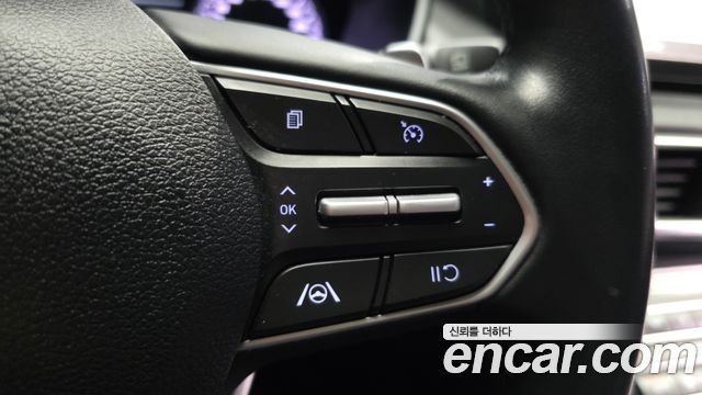 Hyundai Santafe 2022 — photo 25