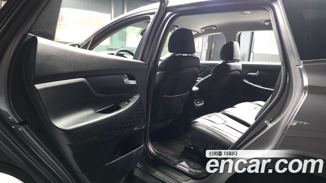Hyundai Santafe 2022 — photo 16