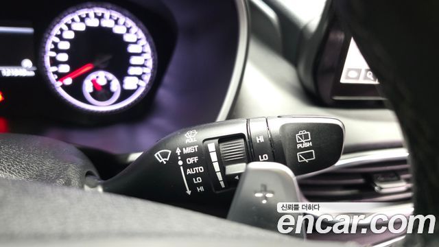 Hyundai Santafe 2022 — photo 30