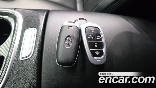 Hyundai Santafe 2022 — photo 31