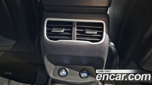 Hyundai Santafe 2022 — photo 33