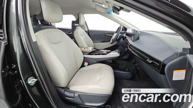 Kia EV6 2022 — photo 16