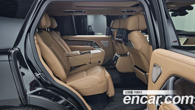 Land Rover Range Rover 2024 — photo 17