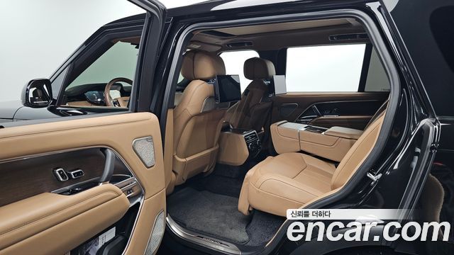 Land Rover Range Rover 2024 — photo 18