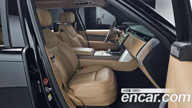 Land Rover Range Rover 2024 — photo 16