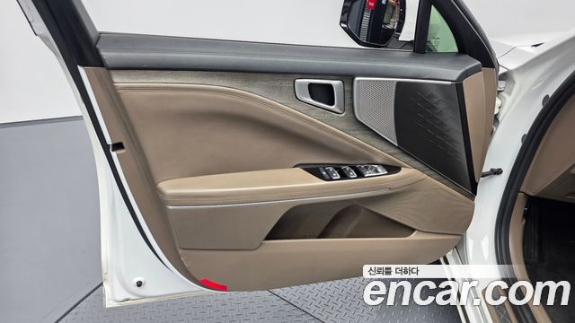 Kia K8 2022 — photo 14