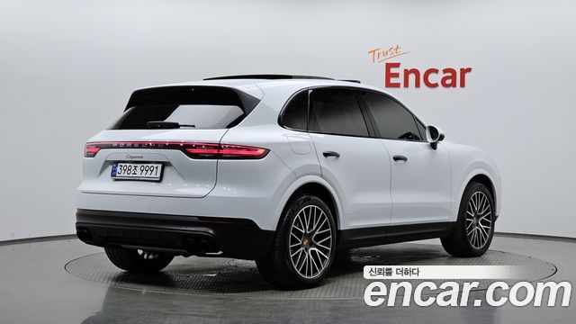 Porsche Cayenne 2021 — photo 2