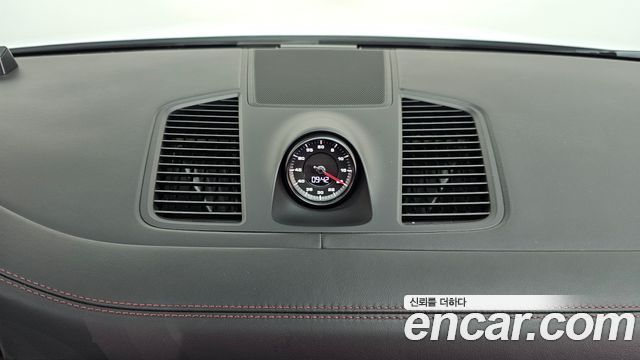 Porsche Cayenne 2021 — photo 24