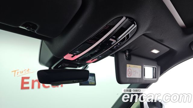 Porsche Cayenne 2021 — photo 25