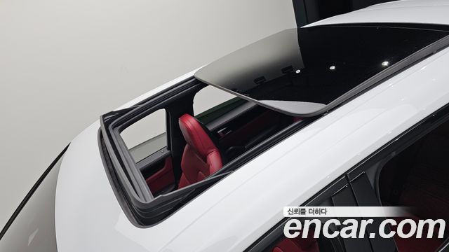 Porsche Cayenne 2021 — photo 32