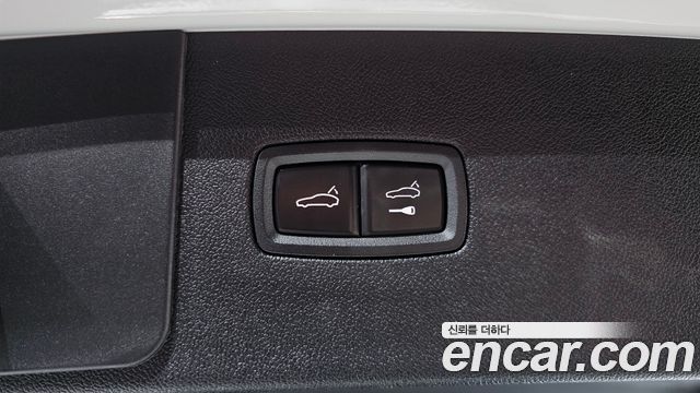 Porsche Cayenne 2021 — photo 34