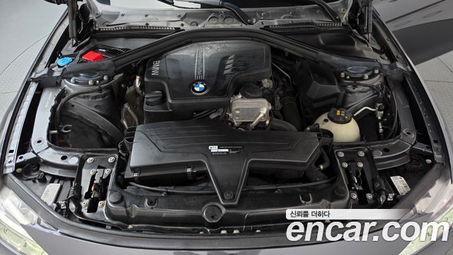 BMW 3-Series 2018 — photo 6